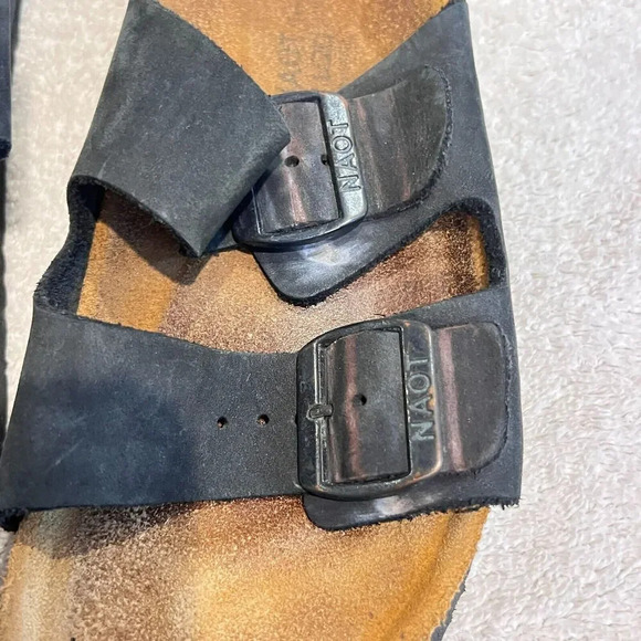 Naot Unisex Black Leather Two Straps Sandals 9" Buckle Slider Sz 36 / 36.5? - Picture 5 of 10